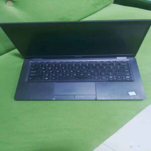 Dell latitude 5300 core i5, 8th gen, 13.3 screen size, 256gb SSD, 8gb ram keyboard light